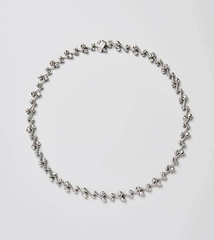 b52_01necklace_large_silver_by